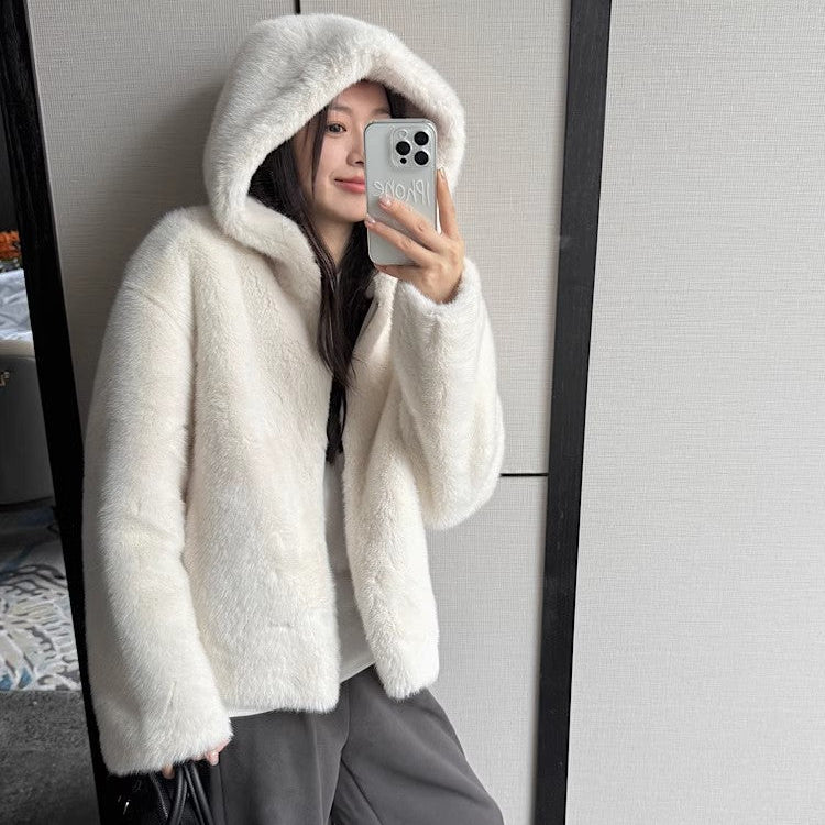 Mink coat hooded white