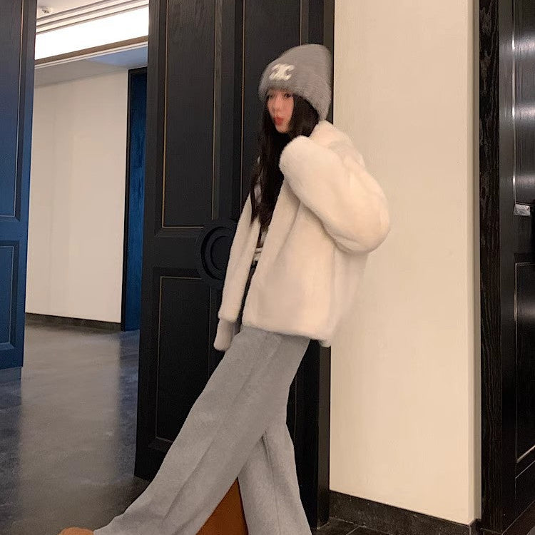 Mink coat hooded white