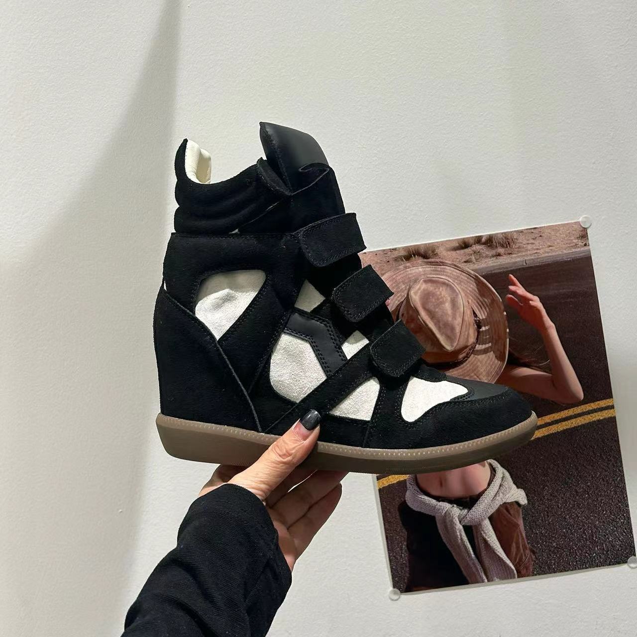 Lovy Sneaker Black & White