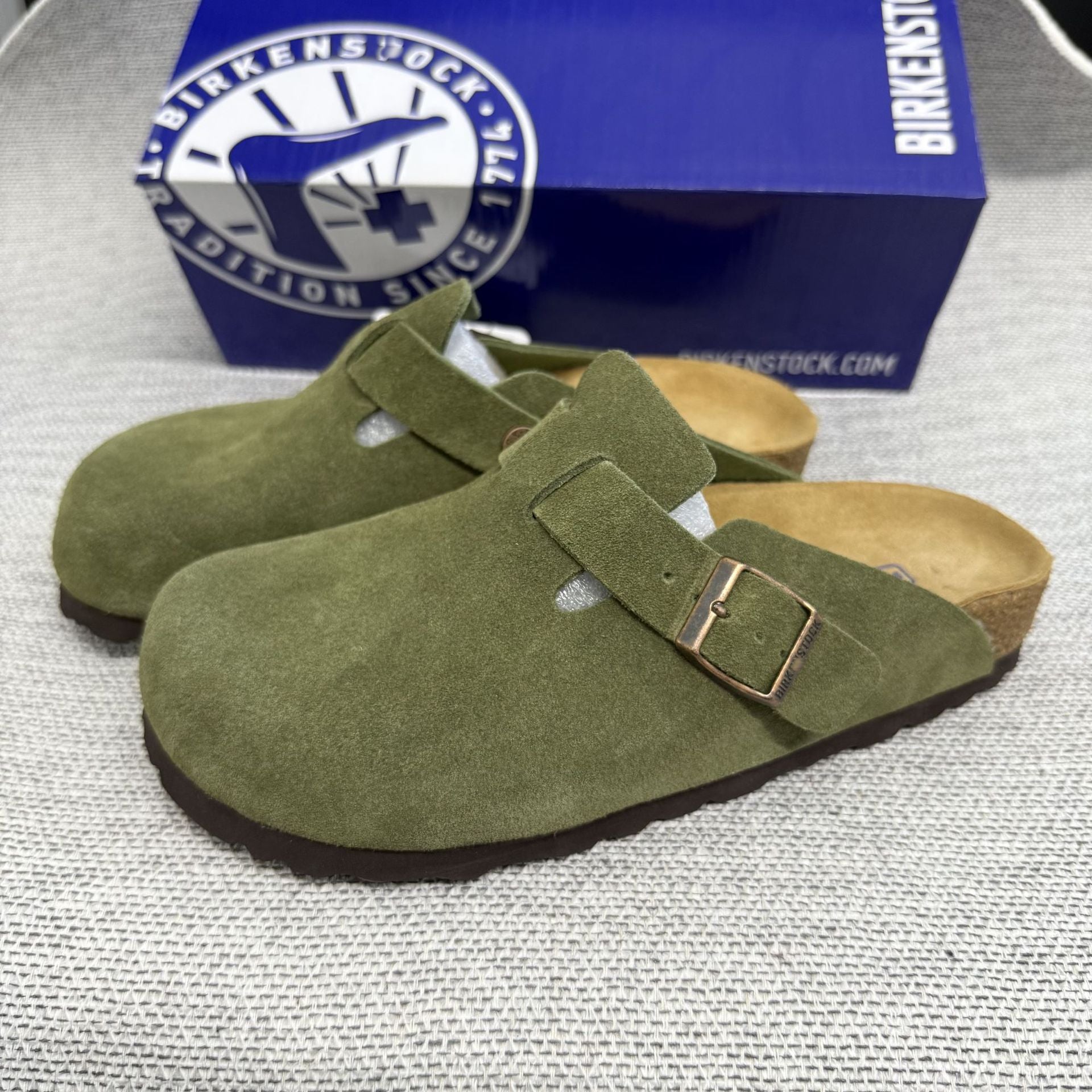 Lovy clogs