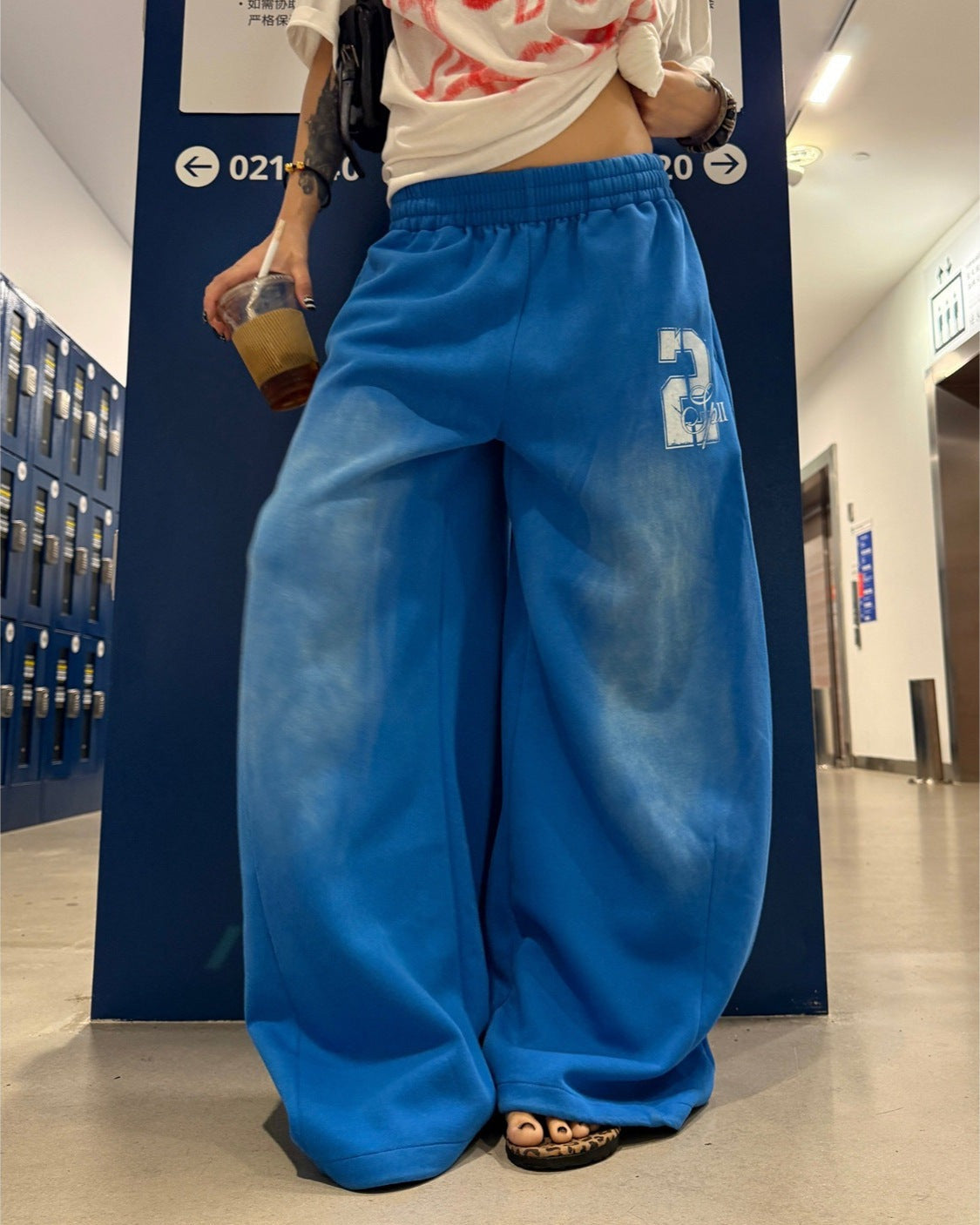 Number print trousers