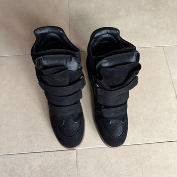 Black wedge sneaker